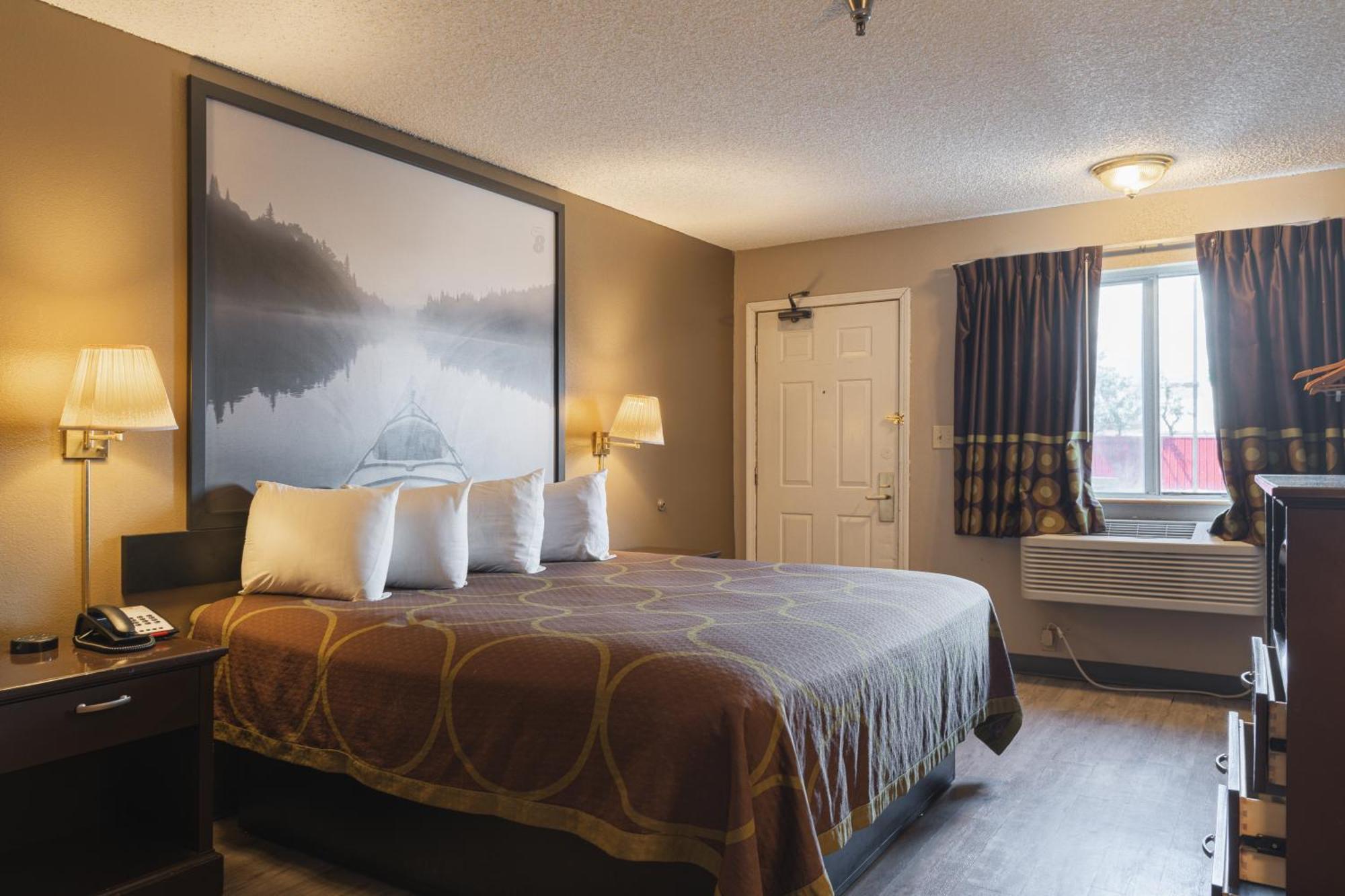 Super 8 By Wyndham Grants Otel Dış mekan fotoğraf