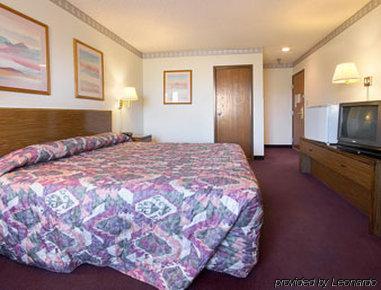 Super 8 By Wyndham Grants Otel Oda fotoğraf