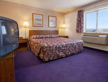 Super 8 By Wyndham Grants Otel Dış mekan fotoğraf